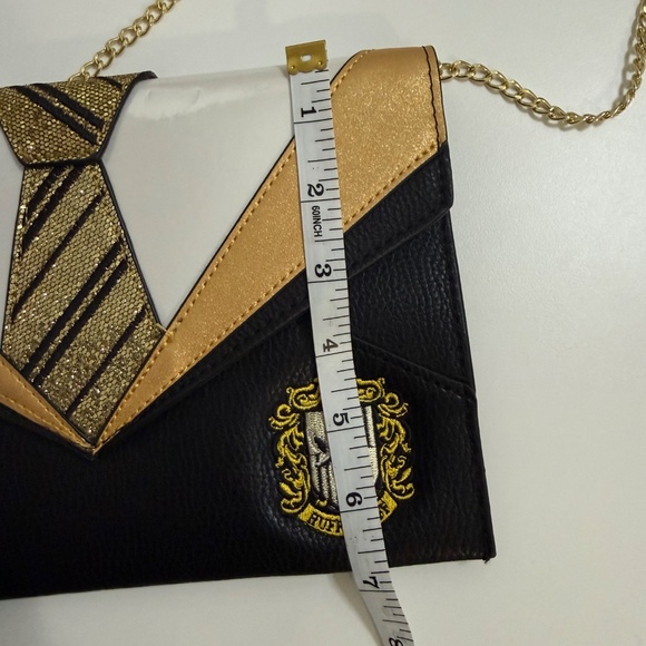 Danielle Nicole Harry Potter Hufflepuff Uniform Clutch Gold - Picture 8 of 8